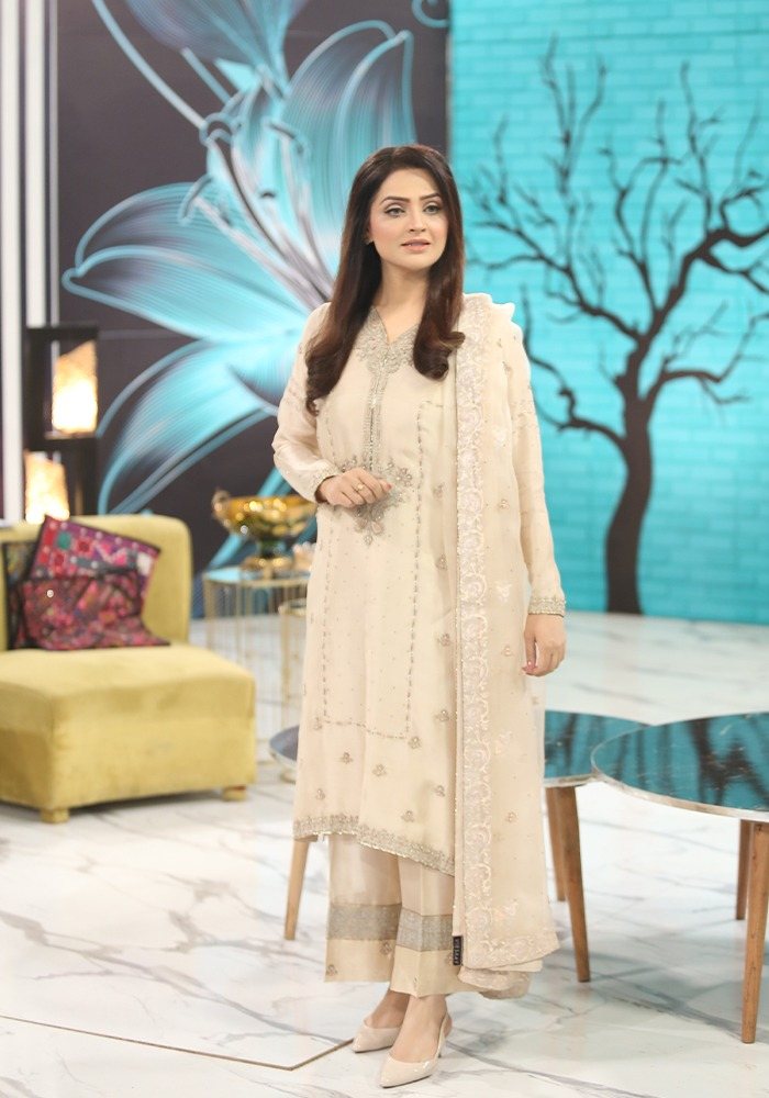 Sundas Jameel wearing Custom mauve ensemble by Virsaay