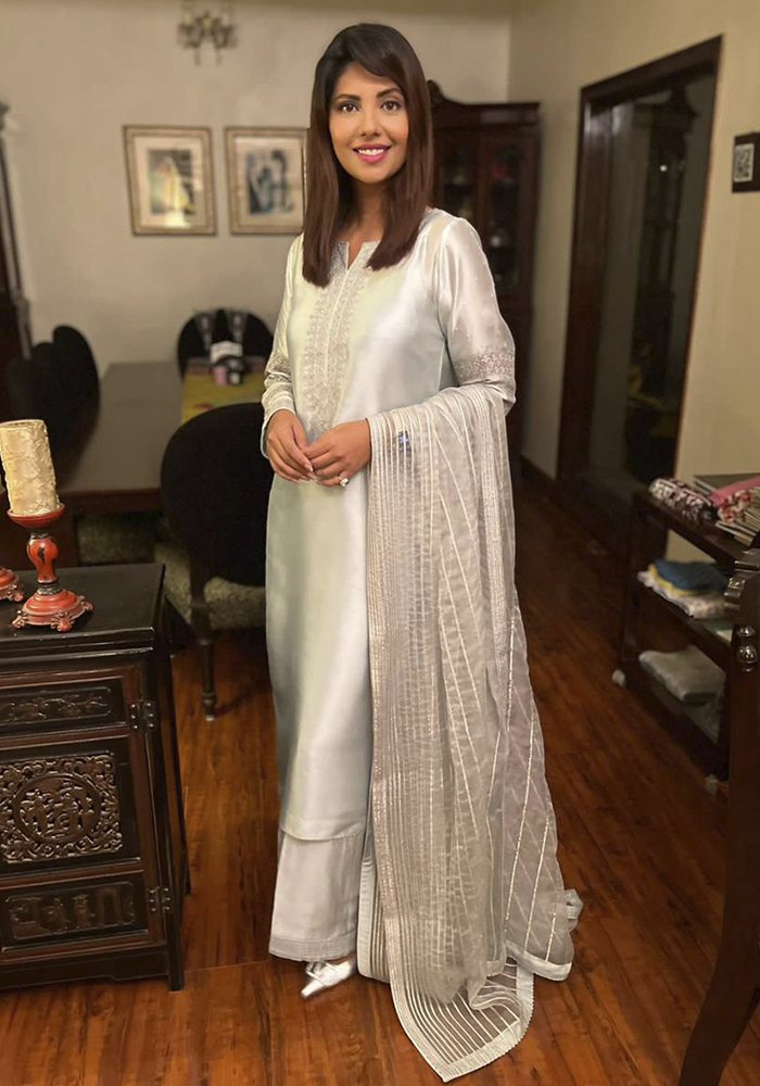 Sunita Marshall wearing Baad-e-Saba by Virsaay