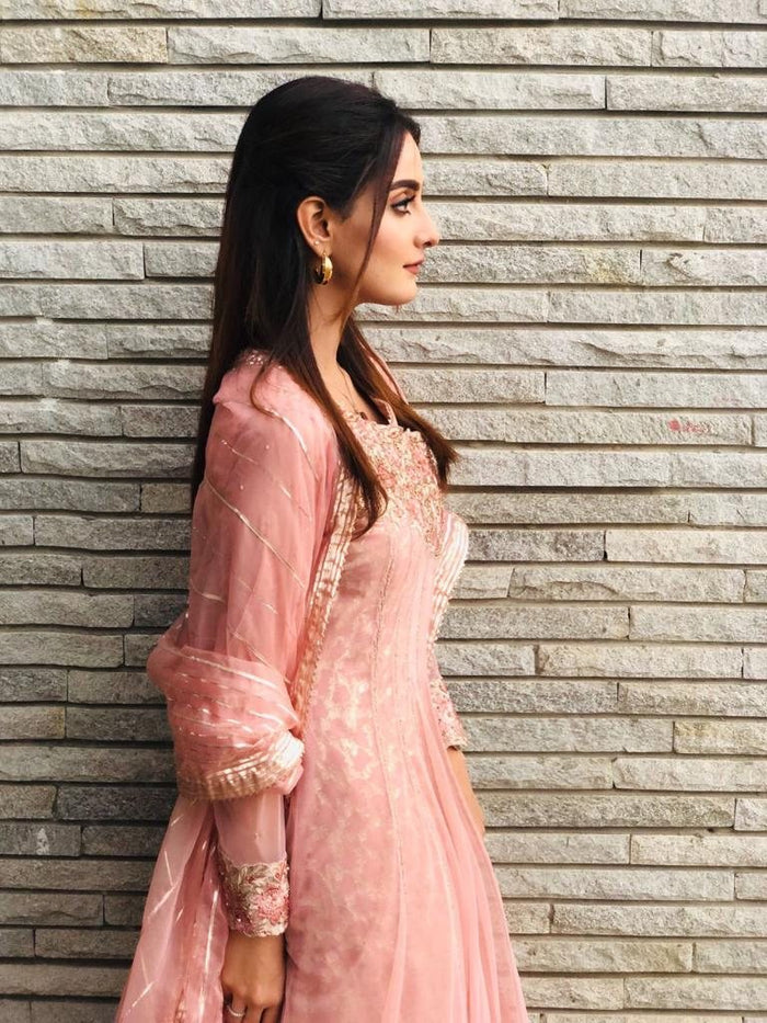 Sana Nadir Shah wearing Ulfat-e-Gulab by Virsaay