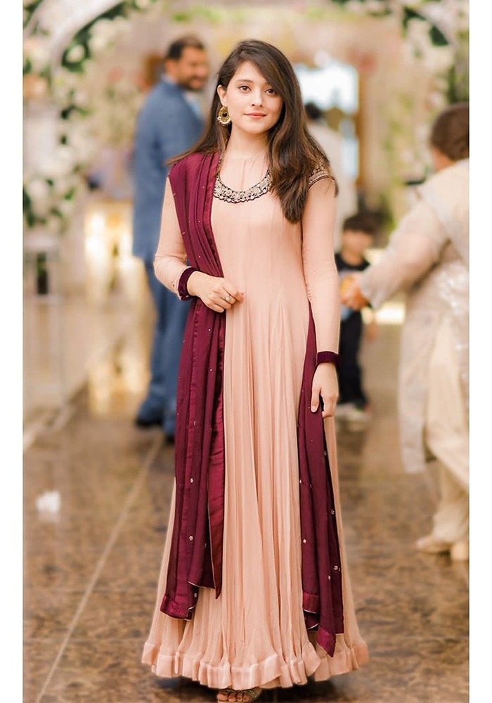 Sabeen Farooq wearing Rose Quartz by Virsaay
